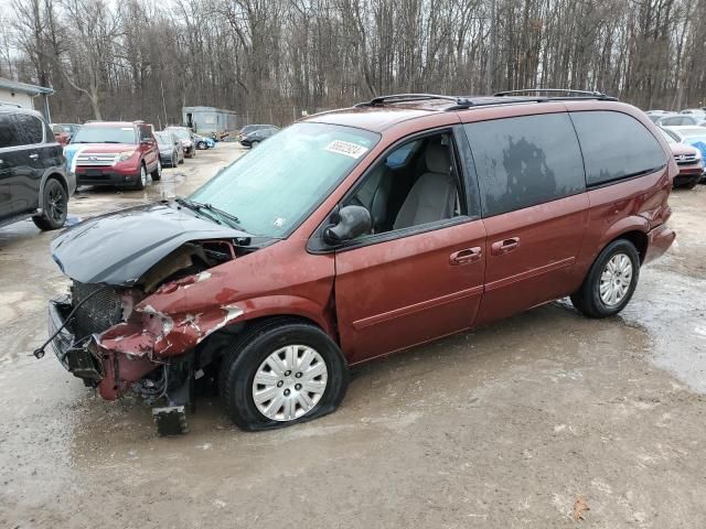 2007 Chrysler Town & Country LX