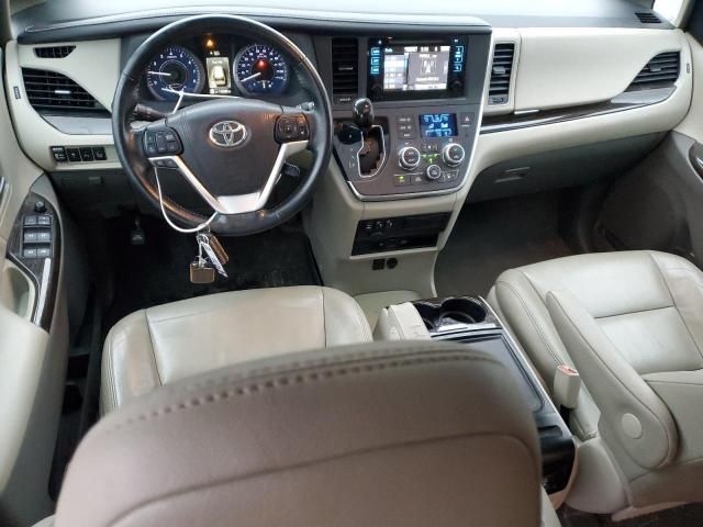 2015 Toyota Sienna XLE