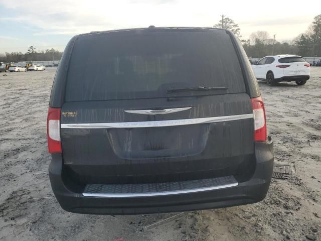 2013 Chrysler Town & Country Touring