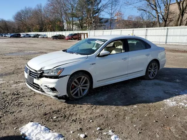 2017 Volkswagen Passat R-Line