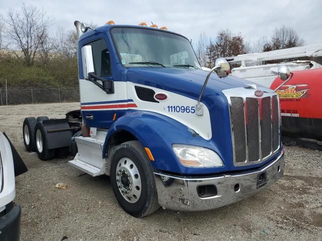 2015 Peterbilt 579