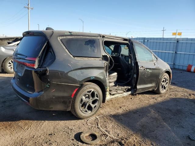 2022 Chrysler Pacifica Hybrid Touring L