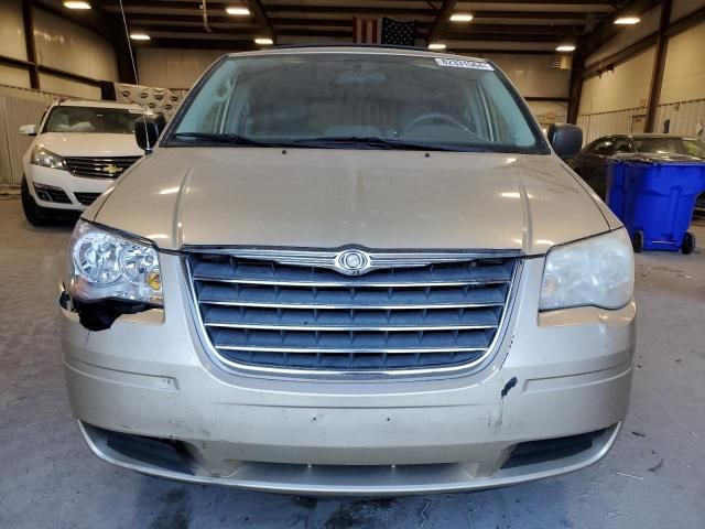 2010 Chrysler Town & Country LX