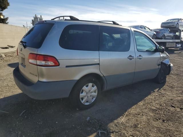 2001 Toyota Sienna CE