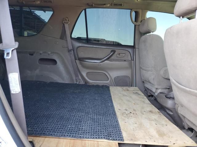 2004 Toyota Sequoia SR5