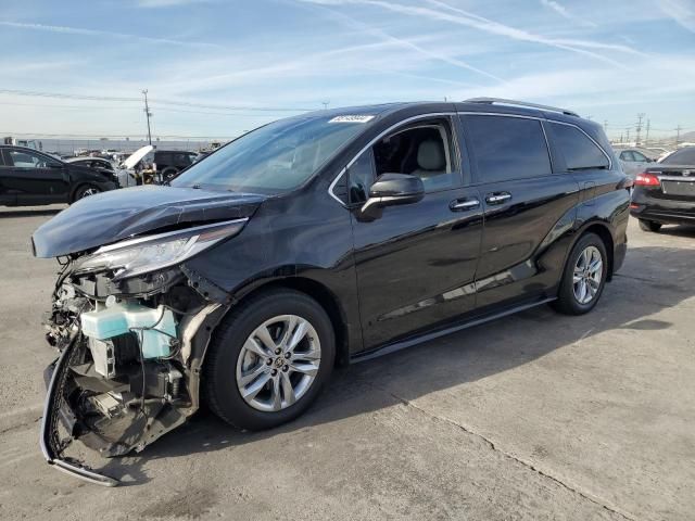 2022 Toyota Sienna Limited