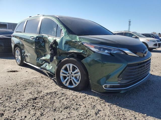 2023 Toyota Sienna Limited