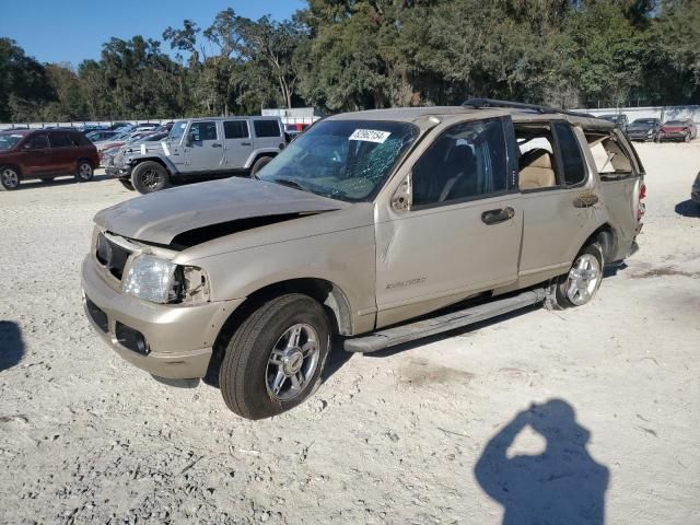 2004 Ford Explorer XLT