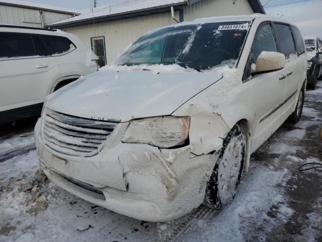 2016 Chrysler Town & Country Touring