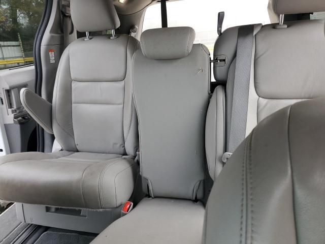 2020 Toyota Sienna XLE