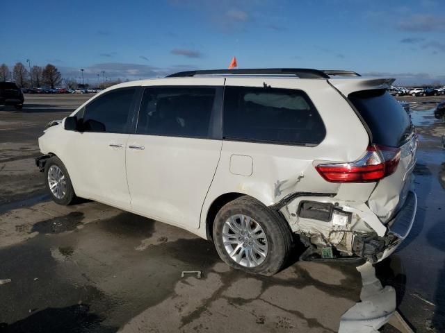 2017 Toyota Sienna XLE