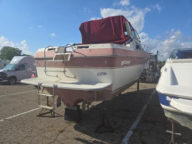 1984 Cruisers Yachts Boat