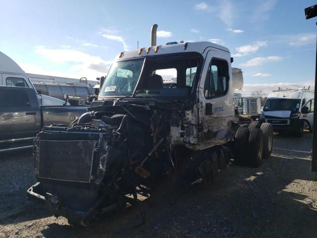 2015 Freightliner Cascadia 125