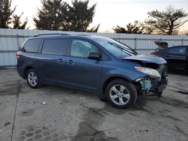 2014 Toyota Sienna LE