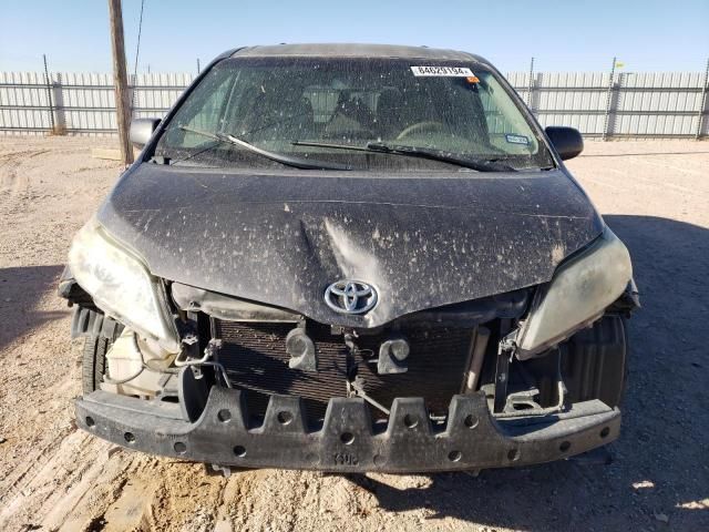 2011 Toyota Sienna LE