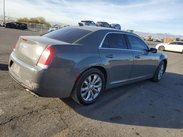 2018 Chrysler 300 Touring