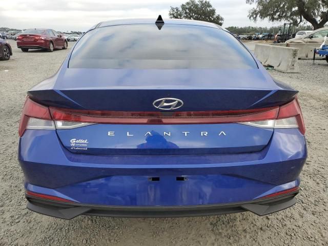 2021 Hyundai Elantra SE