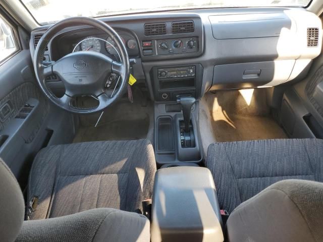 2000 Nissan Frontier Crew Cab XE