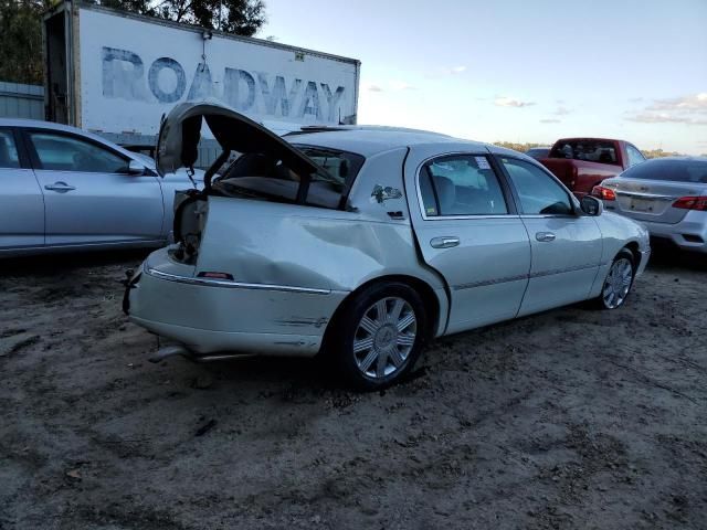 2004 Lincoln Town Car Ultimate