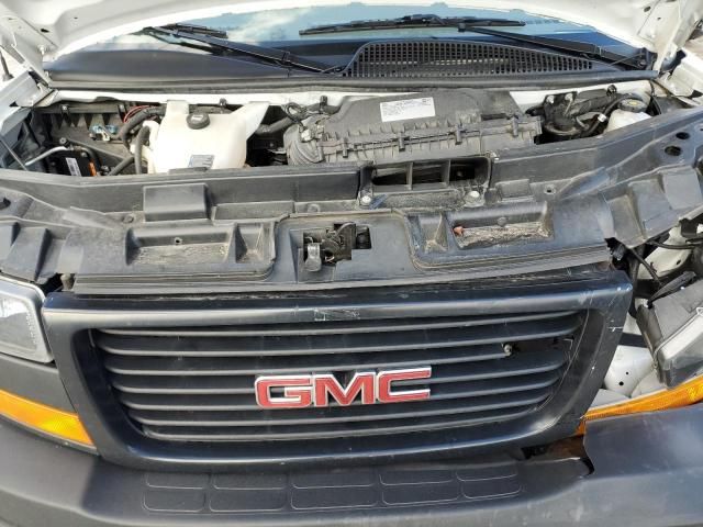 2022 GMC Savana G3500