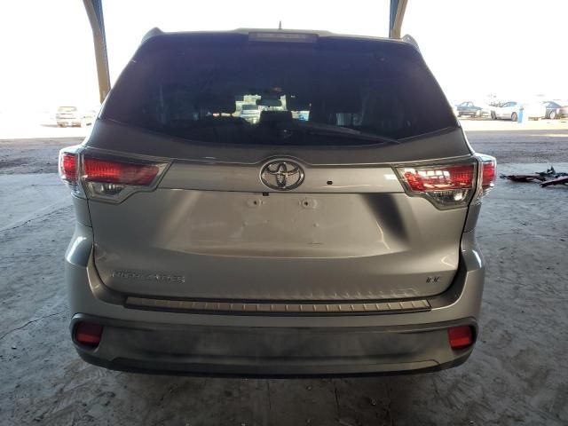 2015 Toyota Highlander LE