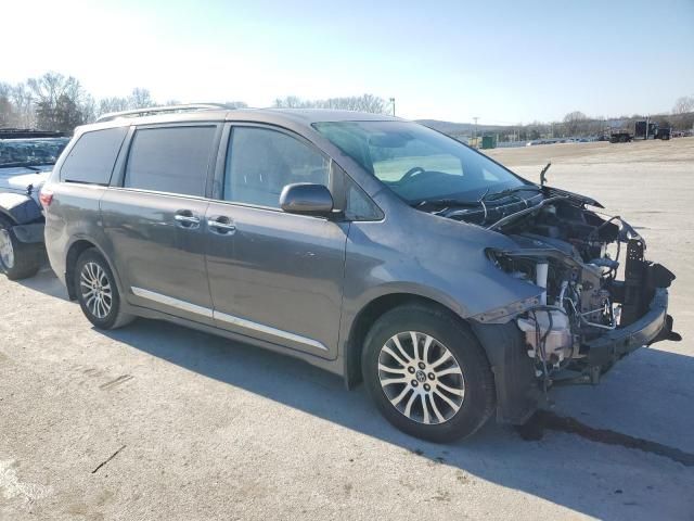 2019 Toyota Sienna XLE