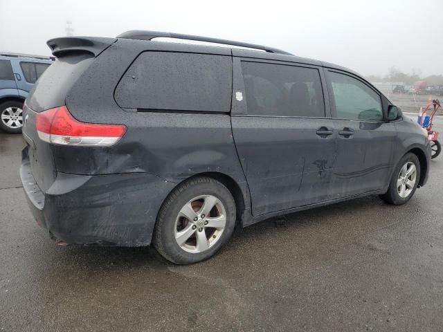 2014 Toyota Sienna LE