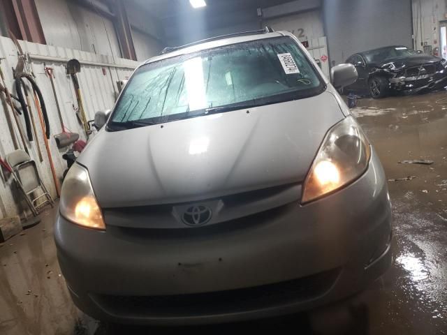 2007 Toyota Sienna XLE