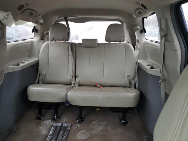 2013 Toyota Sienna XLE