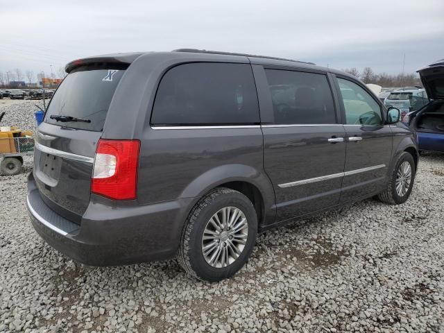 2015 Chrysler Town & Country Touring L