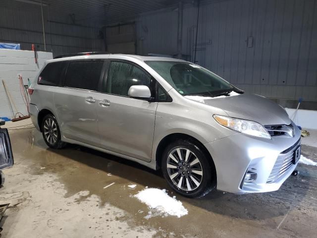 2018 Toyota Sienna XLE