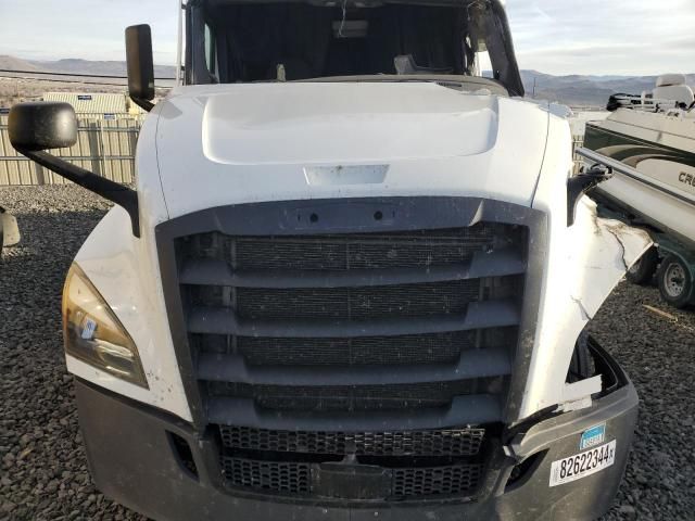 2022 Freightliner Cascadia 126