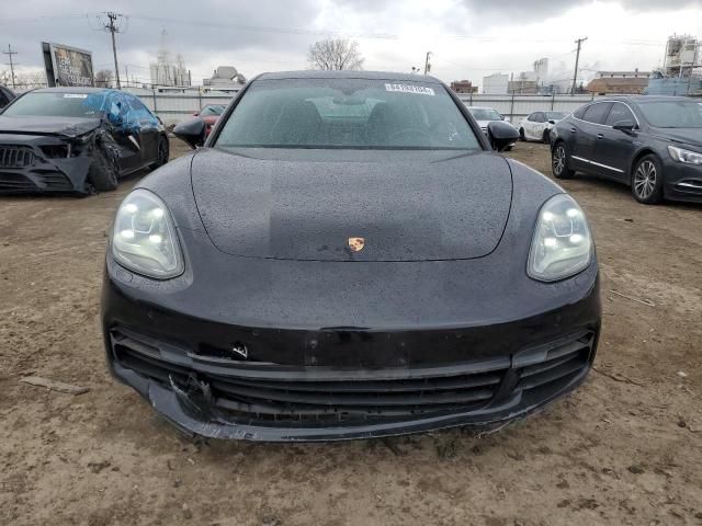 2018 Porsche Panamera 4