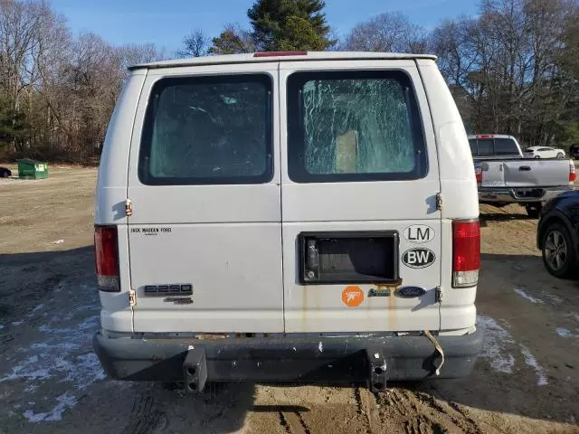 2013 Ford Econoline E250 Van