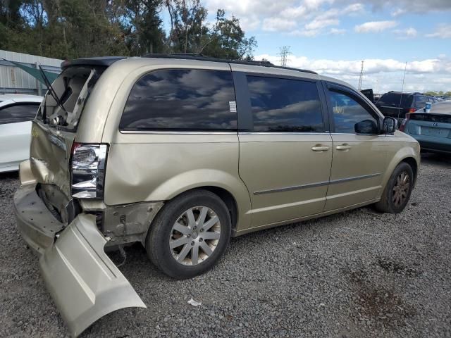 2010 Chrysler Town & Country Touring Plus