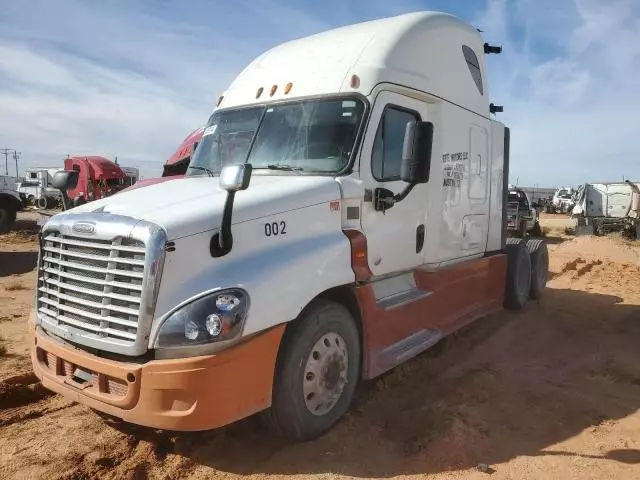 2015 Freightliner Cascadia 125