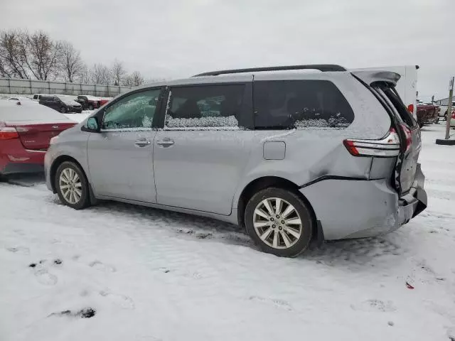 2017 Toyota Sienna XLE