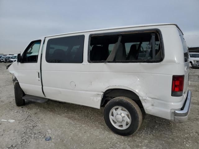 2004 Ford Econoline E350 Super Duty Wagon