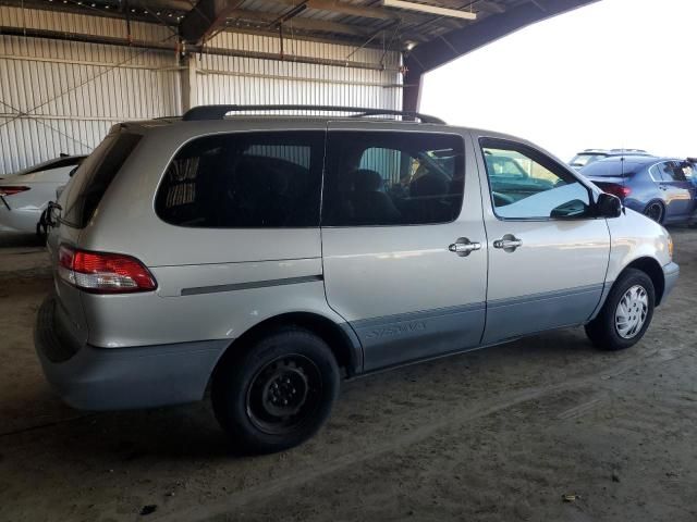 2002 Toyota Sienna CE