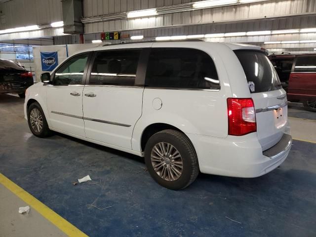 2015 Chrysler Town & Country Touring L