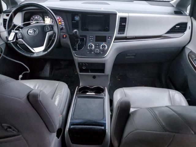 2015 Toyota Sienna XLE