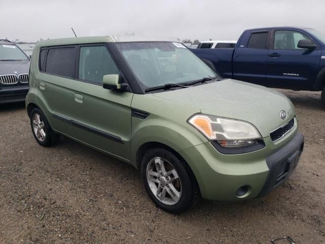 2010 KIA Soul +