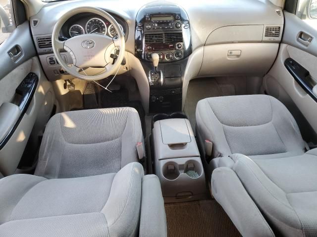 2005 Toyota Sienna CE