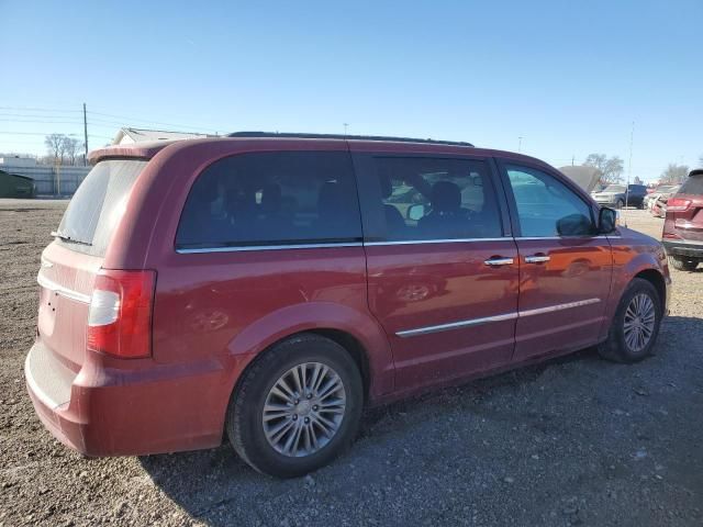 2014 Chrysler Town & Country Touring L