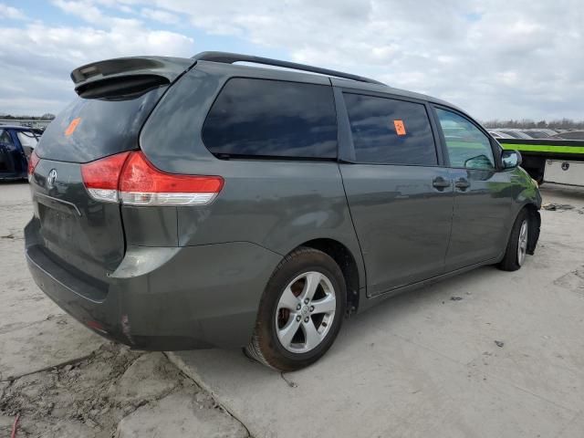 2013 Toyota Sienna LE