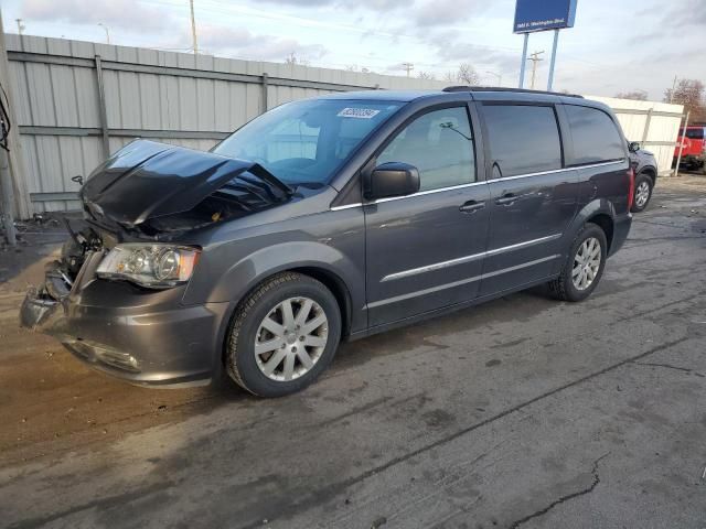 2016 Chrysler Town & Country Touring