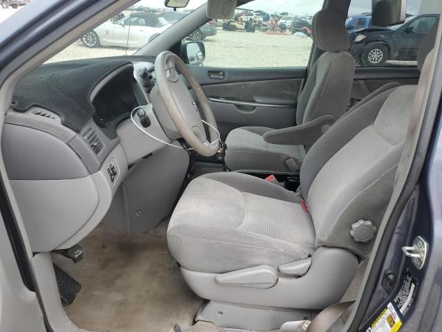 2009 Toyota Sienna CE