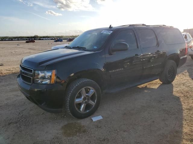 2014 Chevrolet Suburban C1500 LT