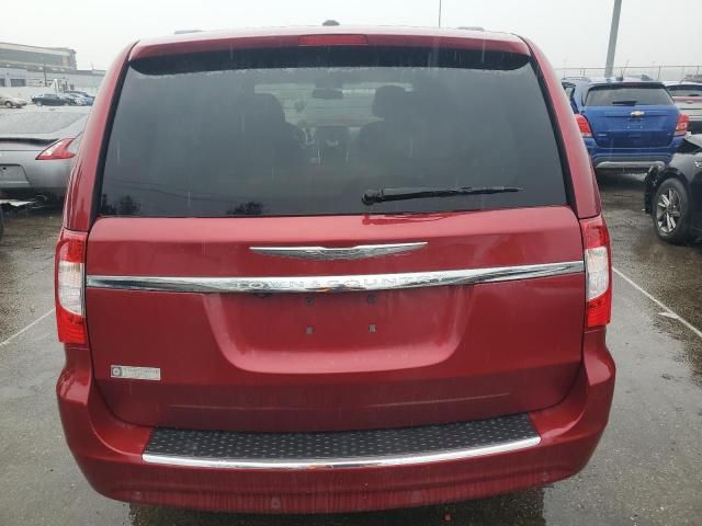 2012 Chrysler Town & Country Touring L