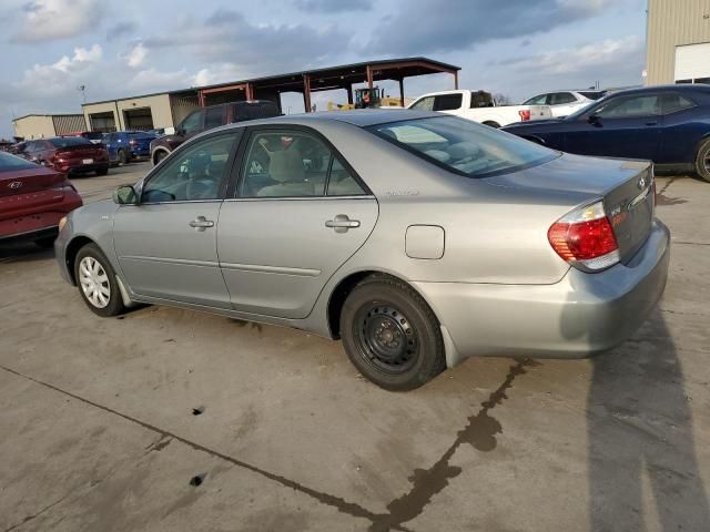 2005 Toyota Camry LE